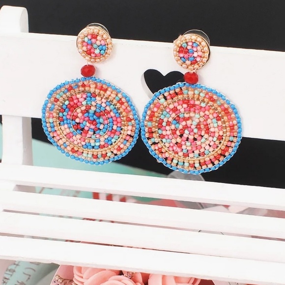 Multi color beaded earrings - Picture 2 of 4